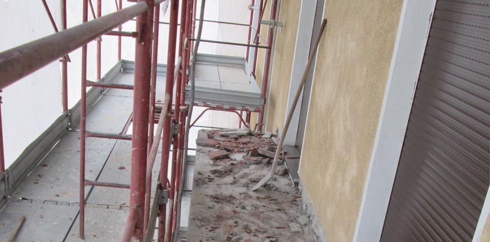 Condominio Mallero 76 Sondrio - demolizione sottofondi balconi