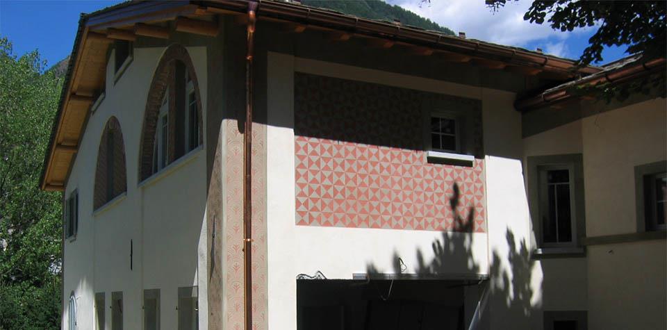 Villa Bonomo Sondrio – particolare nuova campitura a graffito bicromo